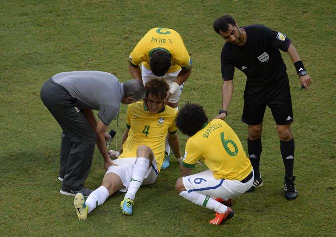 David Luiz a terra infortunato. Afp